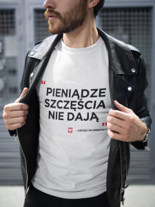 t-shirt-mockup-of-a-man-wearing-a-leather-jacket-on-the-street-20055 (2)